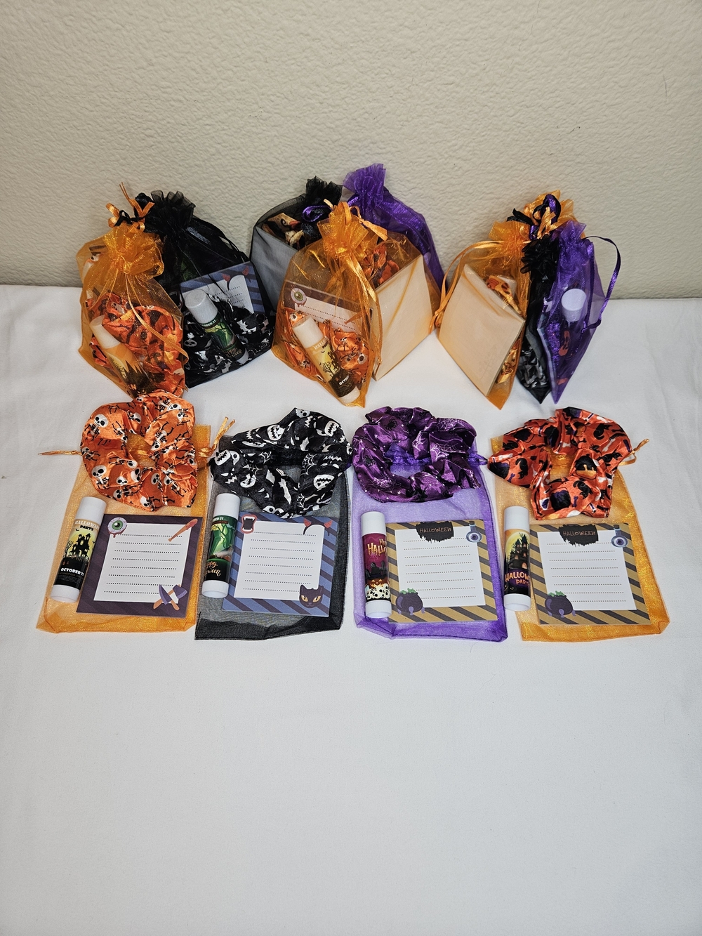 Set of 4 Halloween Gift Bags | Scrunchie, Lip Balm & Sticky Notes NEW